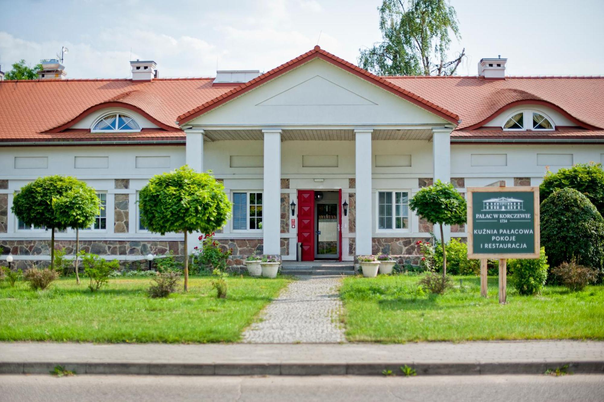 Kuznia Palacowa Korczew Exterior foto
